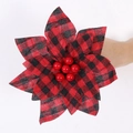 Weihnachtsstern Blume aus rot-schwarz kariertem Stoff mit dekorativen roten Perlen - Rot-Schwarz-Karo
