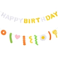 Kleurrijke vilten Happy Birthday banner met decoratieve madeliefje- en snoephangers - Hart en Lolly Stijl (Stijl E)