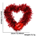 Detailansicht eines 33cm Herz-Glitzerkranzes mit Kiss Me Lippen für Valentinstag - KISS ME Lippen Herz Kranz (Kein Licht)