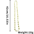 Dettaglio della collana con perle dorate e indicazioni di misura e peso su fondo bianco - 42cm / Quadrato Dorato