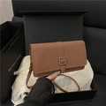 Elegante borsa a tracolla in tela intrecciata marrone con patta quadrata e tracolla premium 2025 - Marrone