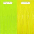 Tenda a frange laser verde neon con doppio effetto luce UV e naturale per decorazioni - Tenda in Tinsel Giallo Macaron Fluorescente / 1m*1m