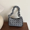 Borsa a bauletto minimalista a quadri bianchi e neri con ricami a fiocco e manico increspato - Nero