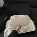 Elegante borsa a cuscino rosa chiaro con catena argento e trama in pelle da donna - Rosa