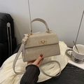 Elegante borsa a mano in oro champagne con paillettes, finitura diamante e serratura - Oro