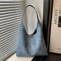 Bolso tote azul grande y minimalista con textura vintage y costuras verticales - Azul oscuro