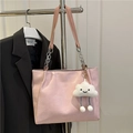 Roze okseltas met geometrische textuur, kettingriem en wolkenhanger - Met Hanger / Roze