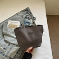 Minimalistische kleine quadratische Handtasche aus Nylon in Dunkelgrau für den Sommer - Dunkelgrau