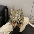 Borsa a secchiello scintillante con paillettes oro e argento e tracolla a catena in metallo - Oro
