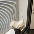 Borsa a spalla bianca minimalista in morbida pelle PU con dettagli a pieghe sottili - Bianco