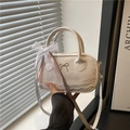 Bolso bowling blanco de encaje con lazo metálico y cintas para un estilo de verano - Blanco