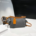 Borsa tote in tessuto grigio con finiture in pelle marrone e tracolla in stile casual - Nero