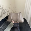 Minimalist grey woven leather tote bag with intrecciato pattern and zipper closure - Khaki