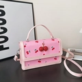 Sac bandoulière rose imprimé cerises avec boucle cerise en cristal pour femmes - Rose