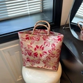 Borsa tote in jacquard floreale rosa con manici in bambù e motivi a fiori vintage - Rosso