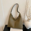 Bolso tote de cuero trenzado verde oscuro con silueta hobo suave para diario - Verde