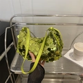 Bolso de media luna de lentejuelas verde neón con correa ajustable y acabado brillante - Verde