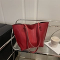 Grand sac cabas rouge avec texture crocodile et longues bandoulières pour le bureau - Rouge
