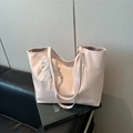 Borsa tote rosa chiaro in pelle PU con fiocco in pizzo e perle sopra un libro - Con Ciondolo / Rosa