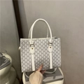 Elegante borsa bianca a tracolla con stampa a lettera M grigia e cinghia staccabile - Bianco