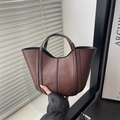 Mini borsa tote in pelle testa di moro con cuciture e doppi manici robusti - Marrone