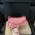 Pink jacquard baguette bag with red M pattern and golden heart chain decoration - Pink