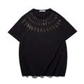 T-shirt nera da uomo con strass a fulmine dorati sul colletto e vestibilità comoda - XL / Nero