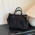 Grande borsa tote in velluto a coste nero con doppi manici e tasca laterale per uso quotidiano - Nero