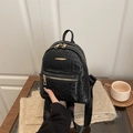Mini-Rucksack in Schwarz mit Webstruktur und goldener Hardware für Damenmode - Schwarz