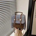 Mini zaino chic in denim grigio e pelle marrone con motivo a gatto e fibbie a cintura - Blu