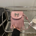 Rosafarbene Mini-Umhängetasche mit silberner Schleife und langen Fransen für Damen - Rosa