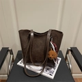 Vintage brown tote bag with leather texture and cute plush puppy charm accessory - With Pendant / Brown