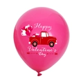 Roze Happy Valentine's Day ballon van latex met een rode vrachtwagen vol met hartjes - Rozerood