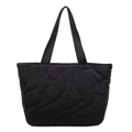 Bolso tote grande acolchado negro con costuras onduladas y acabado de nailon - Negro