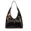 Bolso hobo negro brillante con tachuelas plateadas y un lindo colgante de oso - Con Colgante / Negro