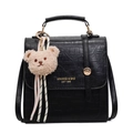Sac à dos noir à motif crocodile avec pendentif ours en peluche et ruban rayé - Avec Pendentif / Noir