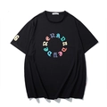T-shirt nera oversize con stampa gotica arcobaleno e dettaglio numero sulla manica - M / Nero
