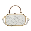 Witte kleine box-tas met 'B' borduursel en goudkleurig metalen handvat voor dames - Broken Wit