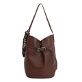 Sac seau en cuir litchi marron avec boucle argentée et détail de foulard en soie décoratif - Avec Pendentif / Marron