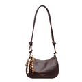 Borsa sottobraccio retrò marrone scuro con ciondoli di perle e texture cerata da donna - caffè