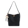 Minimalistische schwarze matte Beuteltasche mit goldenem Drehverschluss und Plüschbär - Großer Stil / Schwarz
