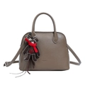Sac à main marron grainé avec poignées cylindriques et charmant petit ours en peluche - Avec Pendentif / Gris éléphant
