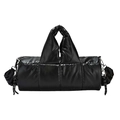 Bolso cilíndrico acolchado negro brillante con correa ajustable y herrajes plateados - Negro