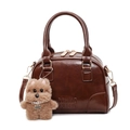 Bolso Boston retro marrón en piel sintética con colgante de oso y herrajes dorados - Con Colgante / Marrón