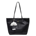 Sac fourre-tout en cuir noir avec coutures blanches et charme nuage doux - Avec Pendentif / Noir