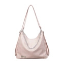 Bolso hobo rosa claro versátil con cadena plateada y detalle de colgante de corazón - Rosa