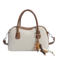 Borsa Boston intrecciata color crema con manici marroni e nappina di perline colorate - Bianco