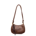 Brown vintage hobo bag in synthetic leather with adjustable knot strap and golden logo - With Pendant / Brown