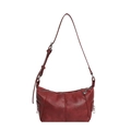 Bolso de hombro rojo oscuro en cuero texturizado con cremalleras y colgante de estrella - Rojo