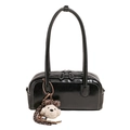 Bolso Boston minimalista en charol negro con amuleto de cachorro de peluche y asa larga - Con Colgante / Negro